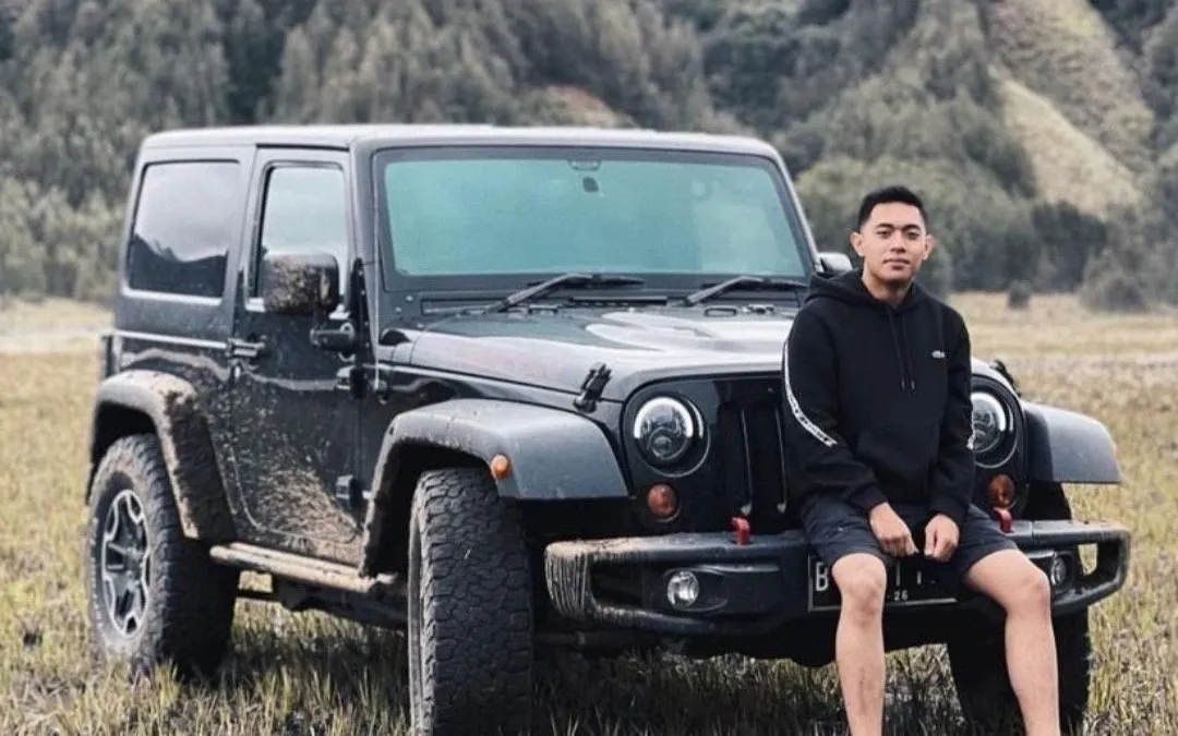 potret mario dandy dan mobil jeep rubicon