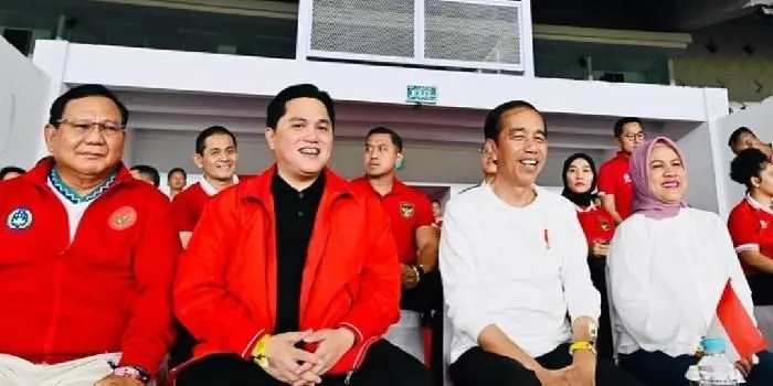 Erick Thohir dan Jokowi Saat Nobar Timnas Indonesia VS Argentina