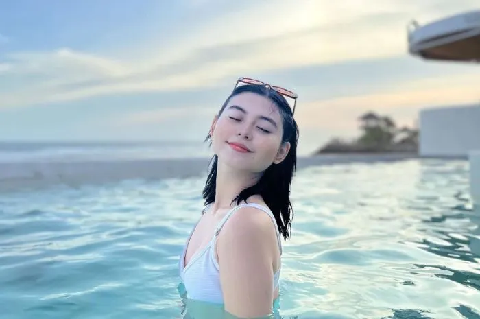 'Cesen JKT48 agama' menjadi topik hangat di kalangan netizen usai dia dan Marshel Widianto mengumumkan kelahiran sang anak.