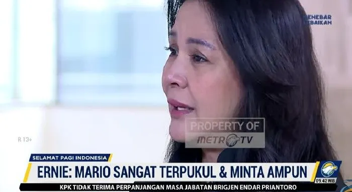 Ibunda Mario Dandy, Ernie Meike Menangis Minta Maaf