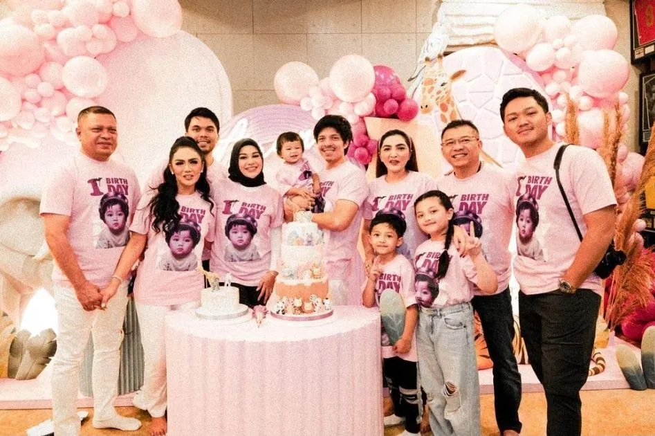 Potret kemeriahan aca ulang tahun Ameena.(Tangkap Layar Instagram @attahalilintar)