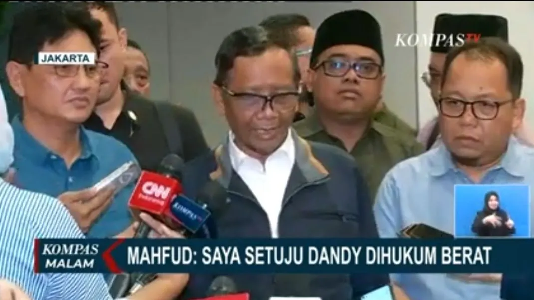 Menko Polhukam Mahfud MD menilai kasus ini perlu diusut secara tuntas dan tegas. Hal ini disampaikan pada saat Mahfud MD menjenguk David sebagai korban dari penganiayaan Mario Dandy