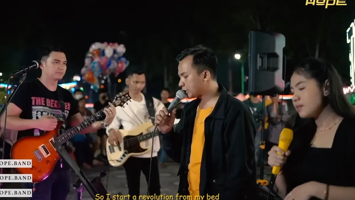 Artis Aldi Taher kembali menjadi buah bibir netizen. Kali ini, terungkap sisi keren Aldi Taher.