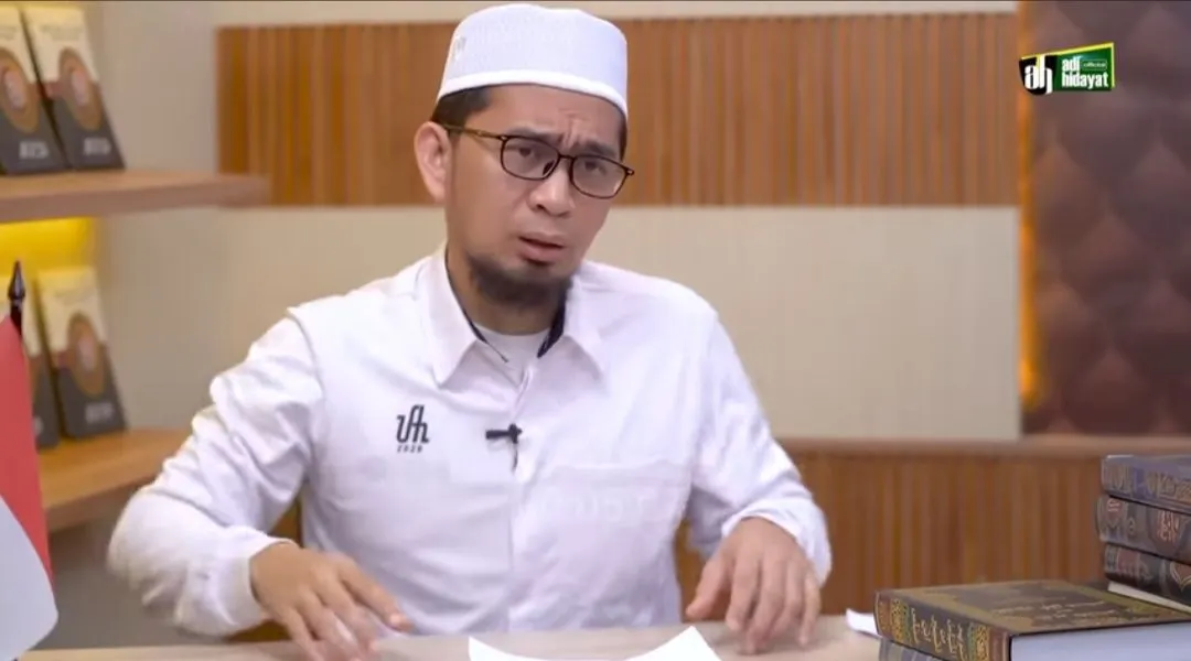 Ustadz Adi Hidayat membeberkan tentang sebuah adanya surat yang bisa membuat dibukanya pintu rezeki selebar-lebarnya.