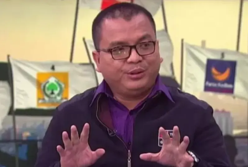 Denny Indrayana desak DPR untuk memakzulkan Jokowi