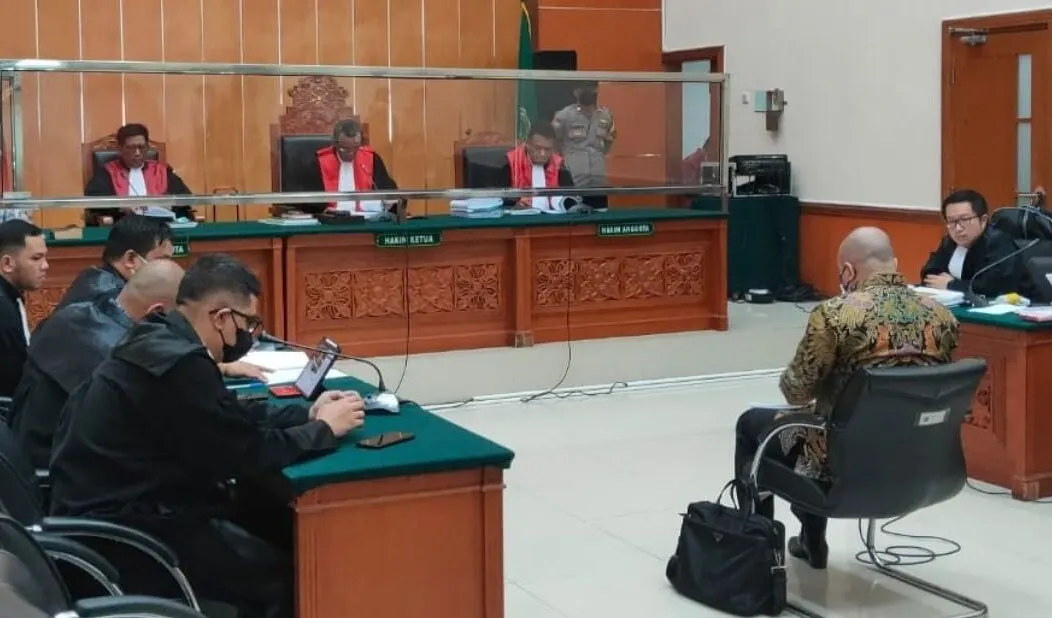 Sidang Teddy Minahasa 