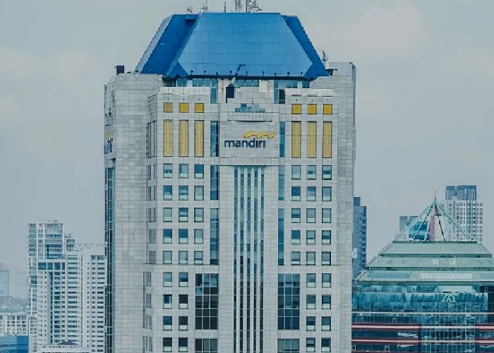 Salah satu dari sekian banyak gedung tinggi milik Bank Mandiri
