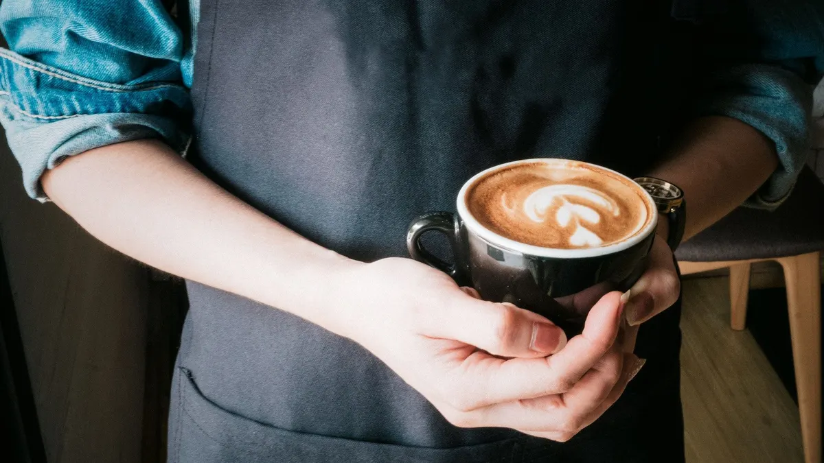 Ilustrasi. Tidak hanya sebagai minuman yang lezat dan meredam kantuk, ternyata kopi memiliki banyak manfaat salah satunya menurunkan berat badan.