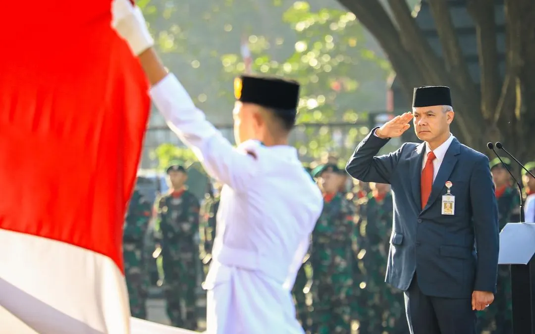 Ganjar Pranowo mengatakan bahwa Ketum Megawati Soekarnoputri dan Presiden Joko Widodo merupakan dua orang yang menjadi panutannya.