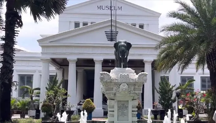 Museum Nasional atau Museum Gajah