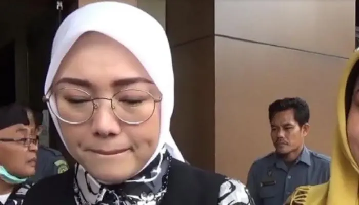 Anne Ratna Mustika resmi menjanda