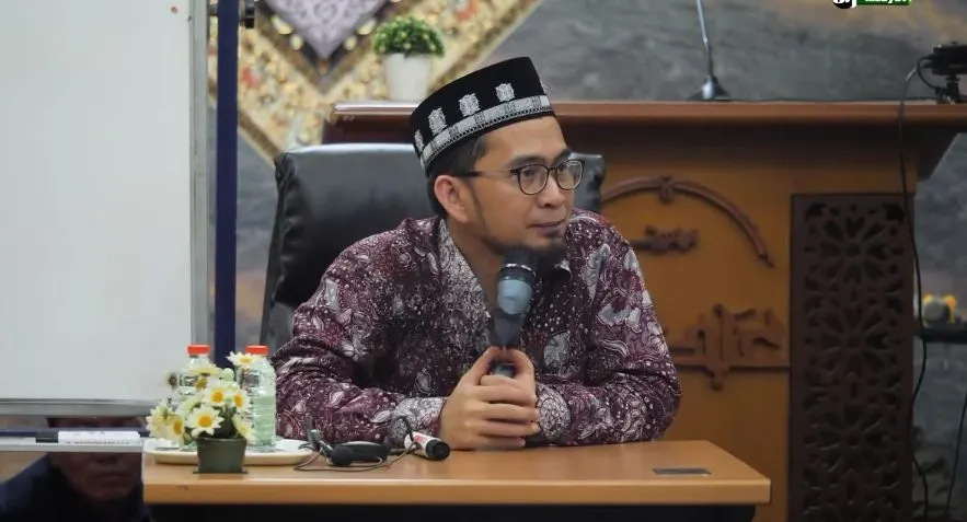 Ustadz Adi Hidayat