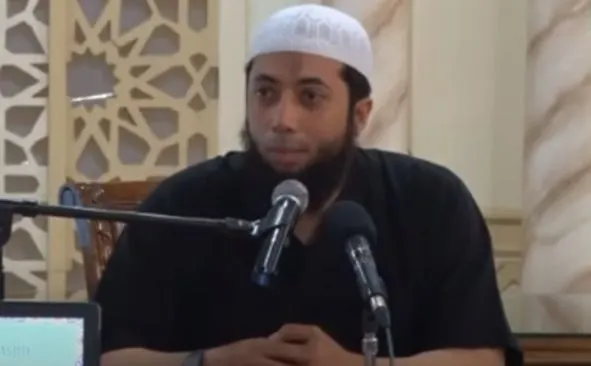 Ustaz Khalid Basalamah menyebutkan bahwa umat Muslim harus mempersiapkan niat dalam menyambut datangya bulan Ramadan.