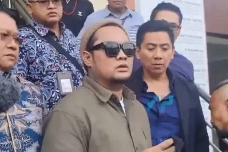 Sidang mediasi Inara Rusli dan Virgoun berlangsung selama kurang lebih dua jam di Pengadilan Agama Jakarta Barat.