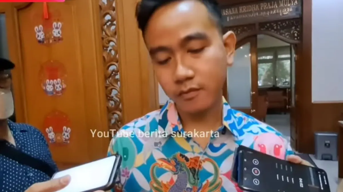 Wali Kota Surakarta Gibran Rakabuming Raka Mengaku di Belakang Erick Thohir