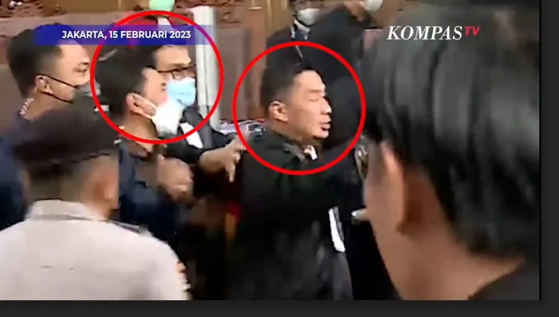 Momen Sigap JPU Ikutan Kawal Richard Eliezer bersama LPSK di Sidang Vonis