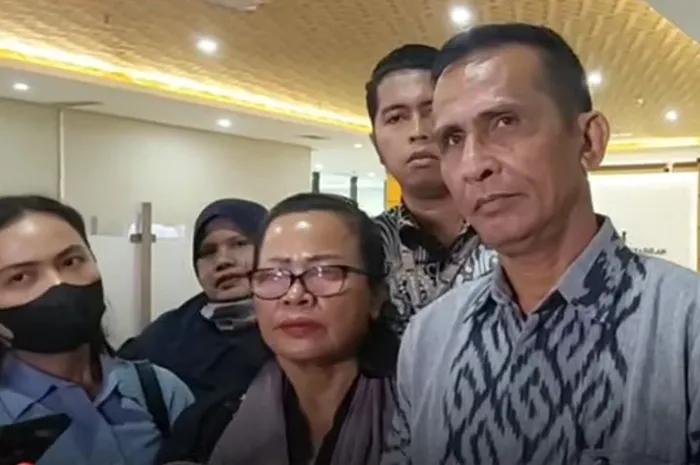 Samuel Hutabarat, sosok ayah dari Yosua menegaskan tak ingin disebut puas terkait dengan vonis Ferdy Sambo CS, bijak berikan penjelasan ini.