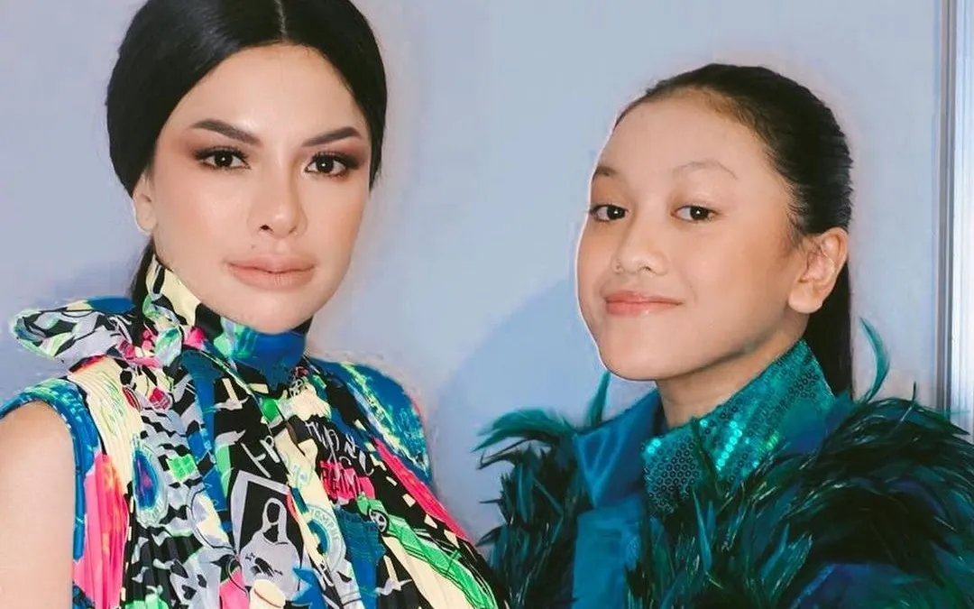 Nikita Mirzani  dan Loly