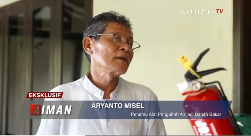 Ternyata, Aryanto Misel juga telah menemukan Alat Pemadam Api Ringan (APAR) yang bahan dasarnya dari kulit singkong.