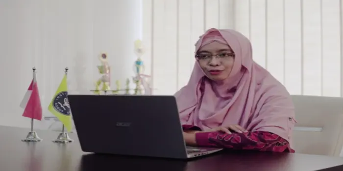 Medhanita Dewi Renanti, S.Kom, M.Kom Membuat Aplikasi Penerjemah Tangis Bayi