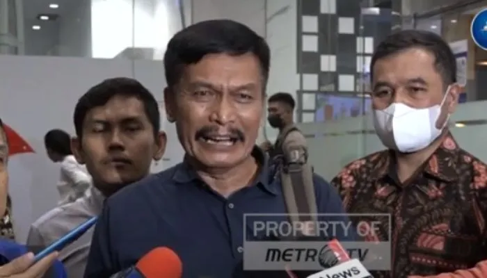 Ayah Shane saat menjenguk David