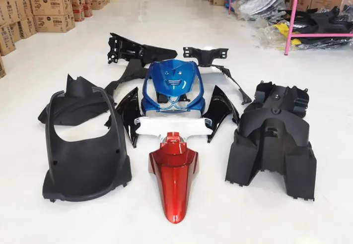 Dengan adanya berbagai merk dan varian harga, semir penghitam body kendaraan berhasil mengembalikan warna pekat pada bagian body motor.