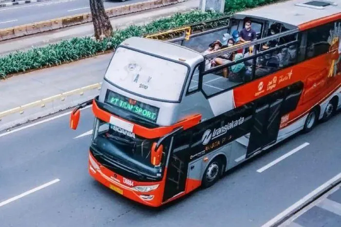Bus Tingkat Transjakarta.