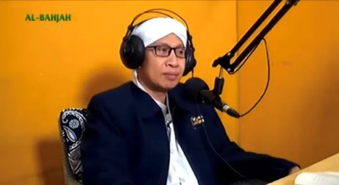 Buya Yahya Beri Penjelasan soal Zakat Fitrah