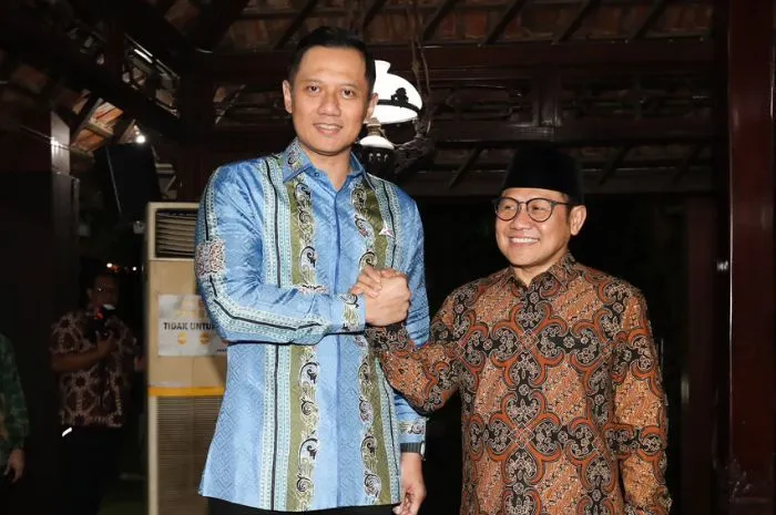 Ketum Partai Demokrat, Agus Harimurti Yudhoyono (AHY) bertanya pada Cak Imin soal pertemuannya dengan Jokowi di Istana Presiden.