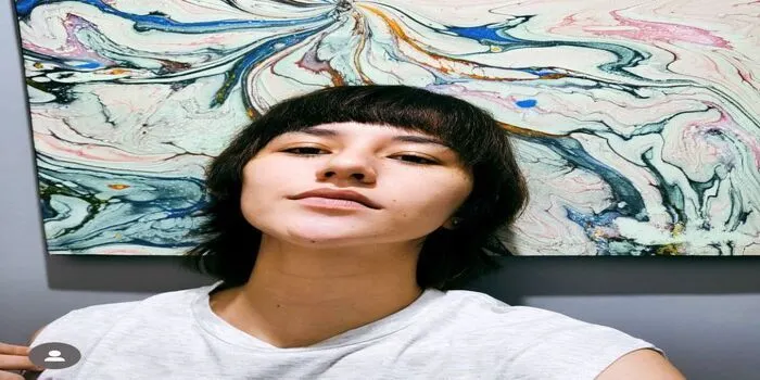 Dahlia Poland yang rumah tangganya dengan Fandy Christian sedang bermasalah