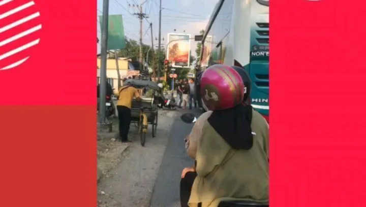 Viral Aksi Pria Tinggalkan Pacar di Motor Demi Lerai Perkelahian di Jalan