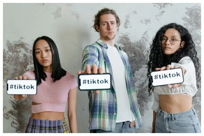 Begini Cara Download Video TikTok  Tanpa Watermark