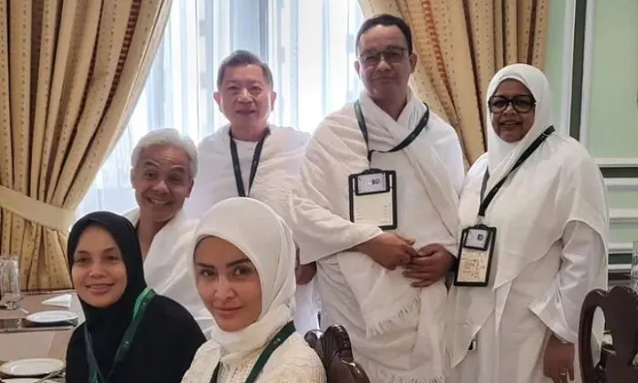 Foto Bersama di Tanah Suci, ini Tanggapan Pakar Mikro Ekspresi Soal Tarikan Senyum di Wajah Anies Baswedan.