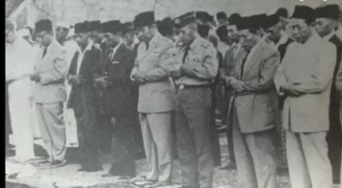 Momen Sholat Idul Adha Sempat Dijadikan Sebagai Percobaan Pembunuhan Presiden Soekarno