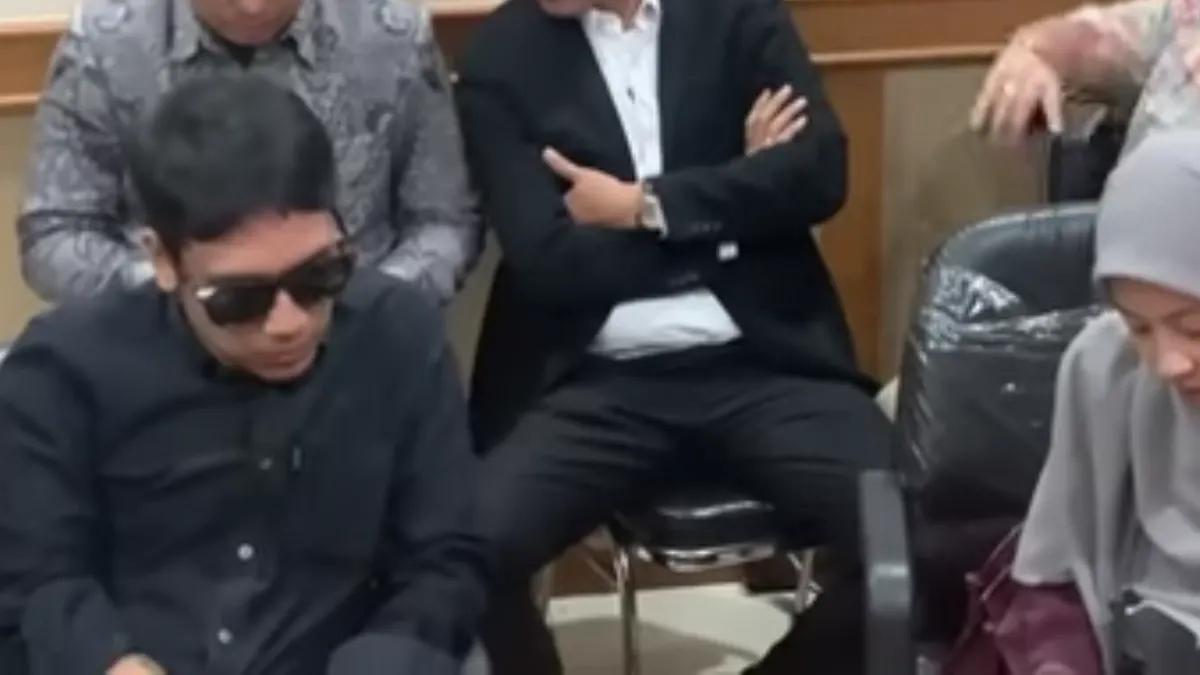 Desta dan Natasha Rizki di ruang sidang perceraian