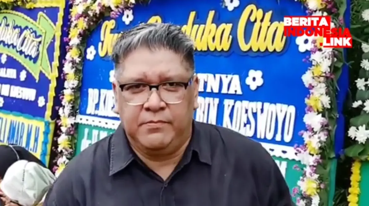 Jeffry Waworuntu melayat Nomo Koeswoyo