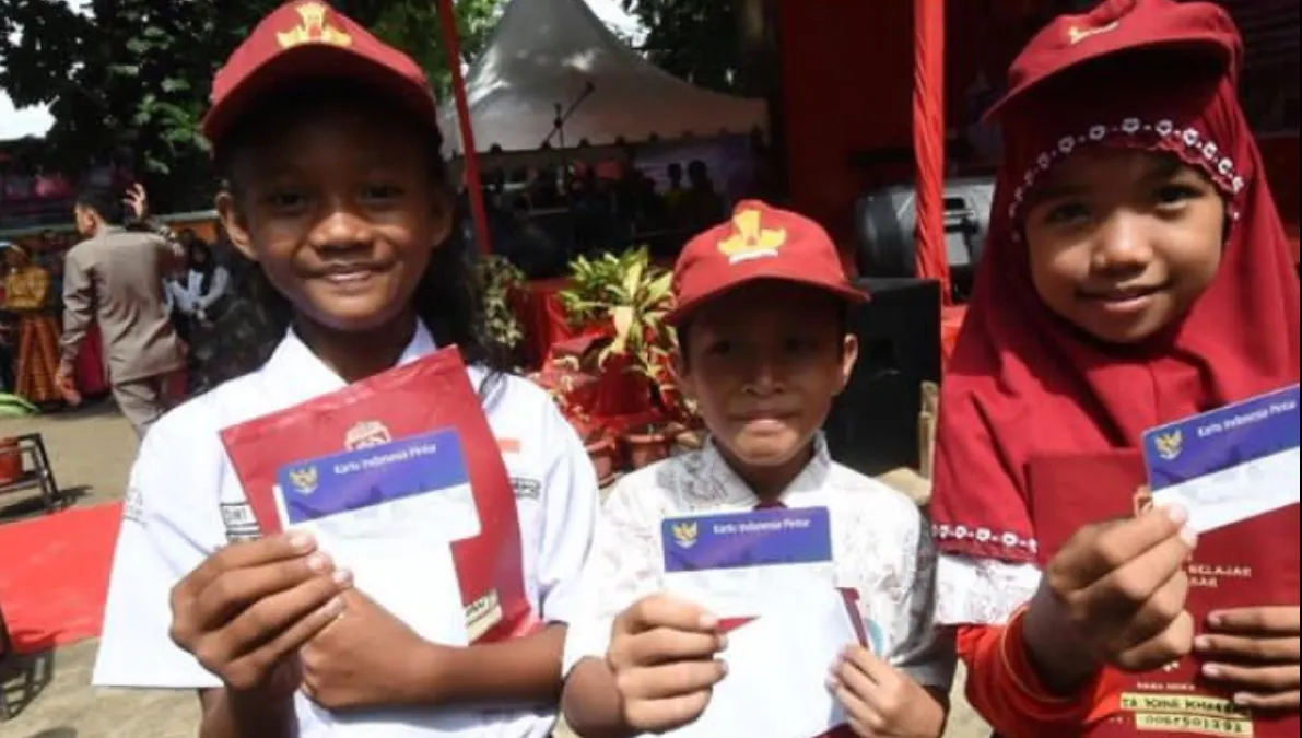 (Bukan April Mop! Tetapi 1 April 2023 Adalah Tanggal Peserta Didik Bisa Melakukan Pengambilan Dana Bansos KIP.