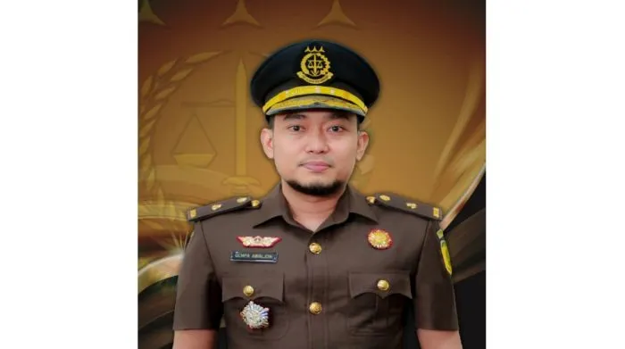 Gempa Awaljon menjadi sorotan publik belakangan ini karena diduga telah melaporkan seorang siswi SMP di Jambi bernama Syarifah.