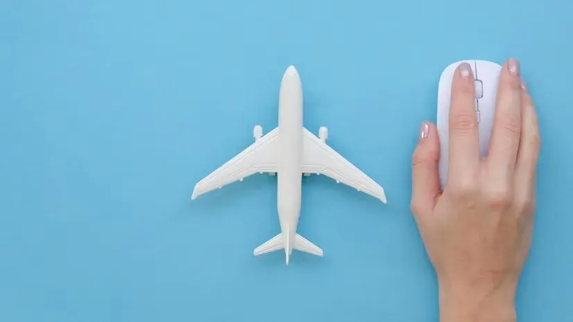 Tips dan Trik Traveler, 8 Cara Dapat Diskon Tiket Pesawat dengan Harga Terbaik (Freepik)