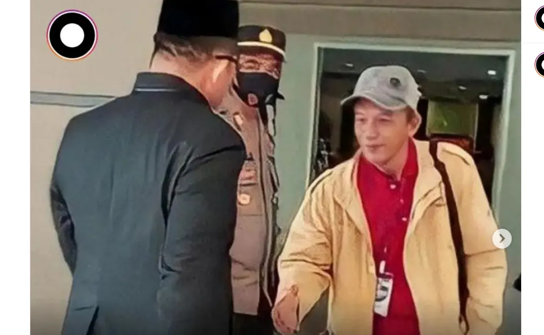 Viral Ketua DPRD Luwu Timur Tolak Jabat Tangan dengan Warga