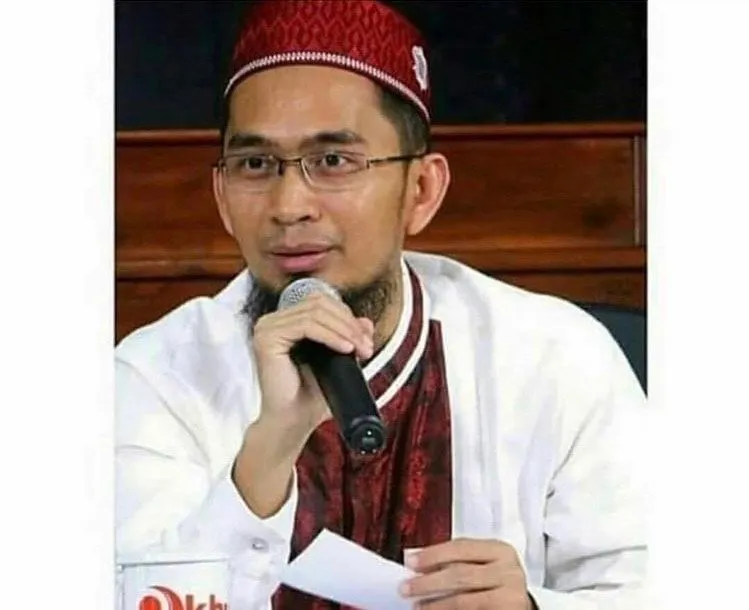 Ustaz Adi Hidayat