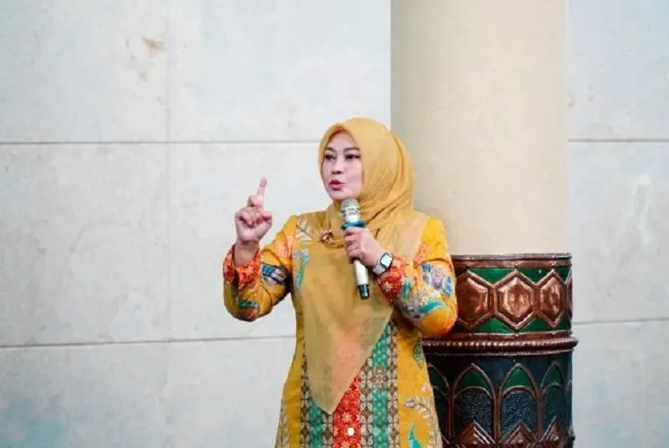 Bupati Pandeglang Irna Narulita