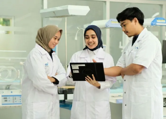 Kita akan mengulas 8 jurusan kuliah yang dijamin dapat membuka peluang kerja yang menjanjikan di tahun 2023.
