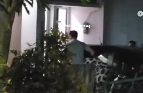 Publik saat ini tengah digegerkan dengan kasus Kekerasan Dalam Rumah Tangga (KDRT) yang dialami oleh seorang wanita hamil.