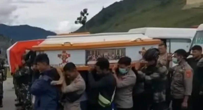 2 Personel TNI-Polri Gugur Diserang KKB saat Lakukan Penjagaan Shalat Tarawih