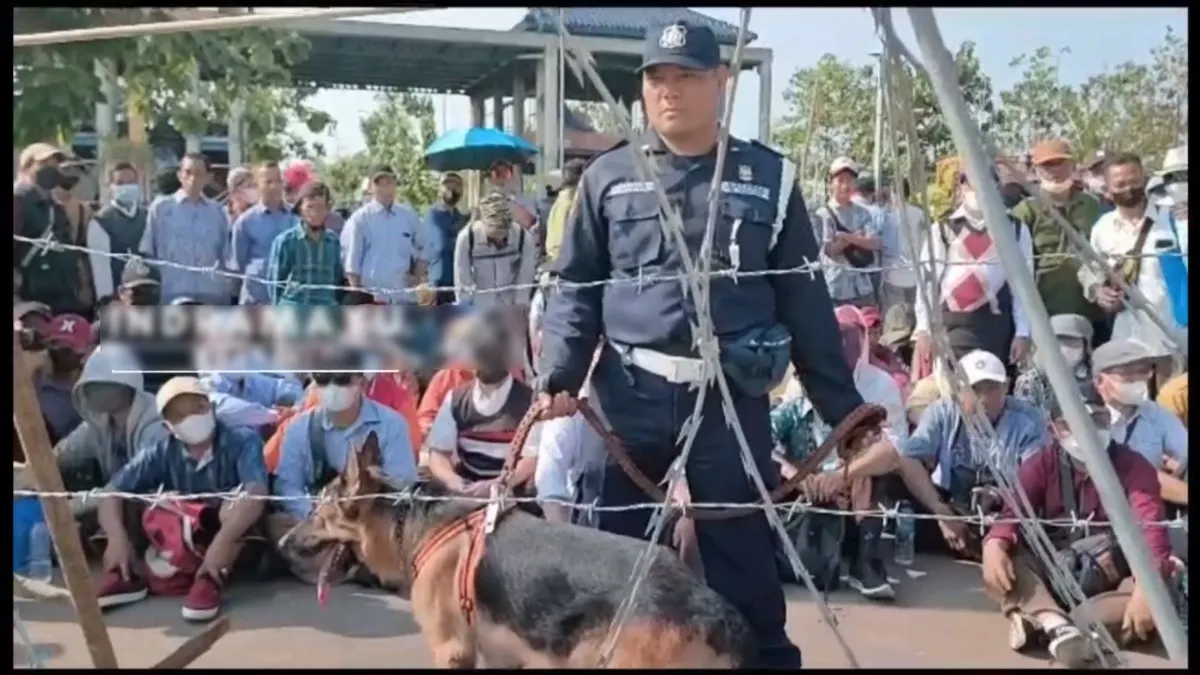 Selain menyoal kurikulum pondok yang sempat membuat viral, massa juga meminta agar sumber dana Al Zaytun ditelusuri.