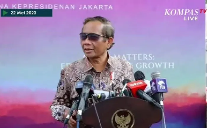 Menko Polhukam sekaligus Plt Menkominfo Mahfud MD beri penjelasan soal kasus Johnny G Plate