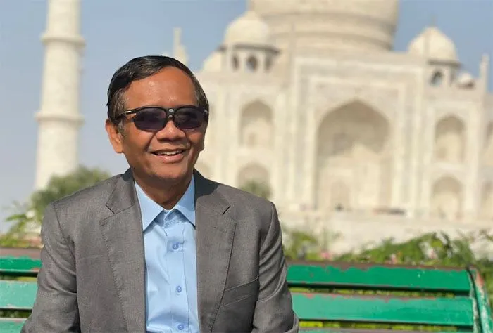 Mahfud MD di depan Taj Mahal India 