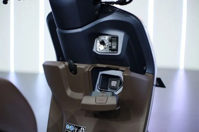 Fitur Power Charger&nbsp;Motor untuk ngecas HP