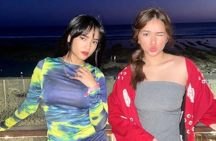  Netizen Geruduk Instagram Fuji, Kolom Komentar Terpecah Belah Gegara Rebecca Klopper